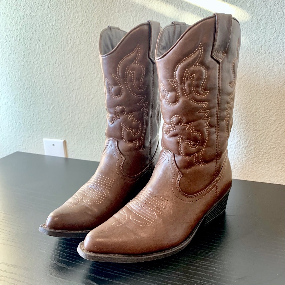 (‼️SOLD‼️) Brown Cowboy Boots by Madden Girl, 8.0